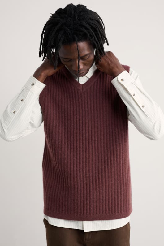 mens lowdy cable knit v-neck vest