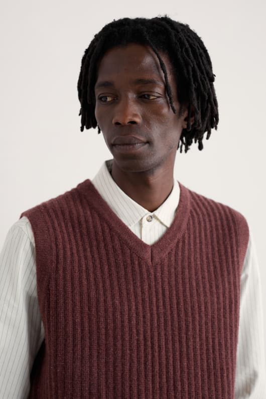 mens lowdy cable knit v-neck vest
