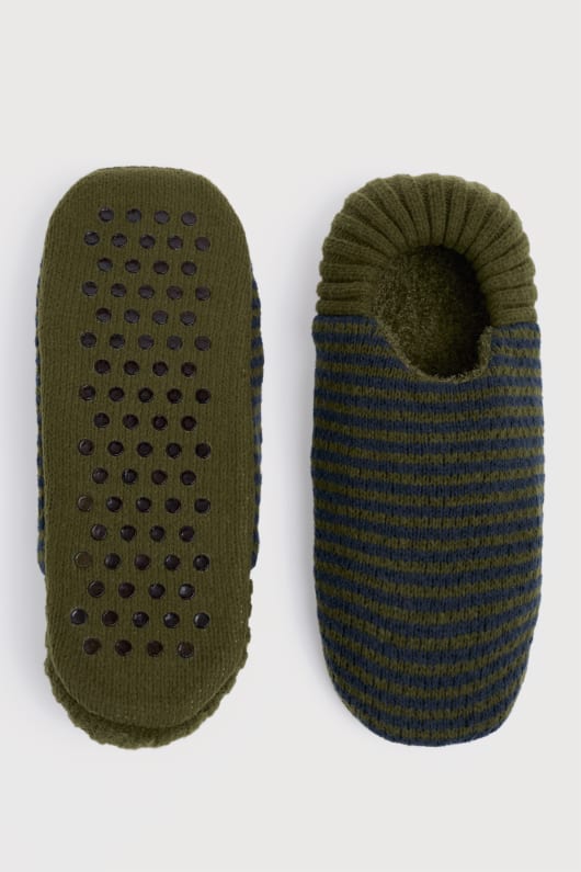 mens cabin slippers