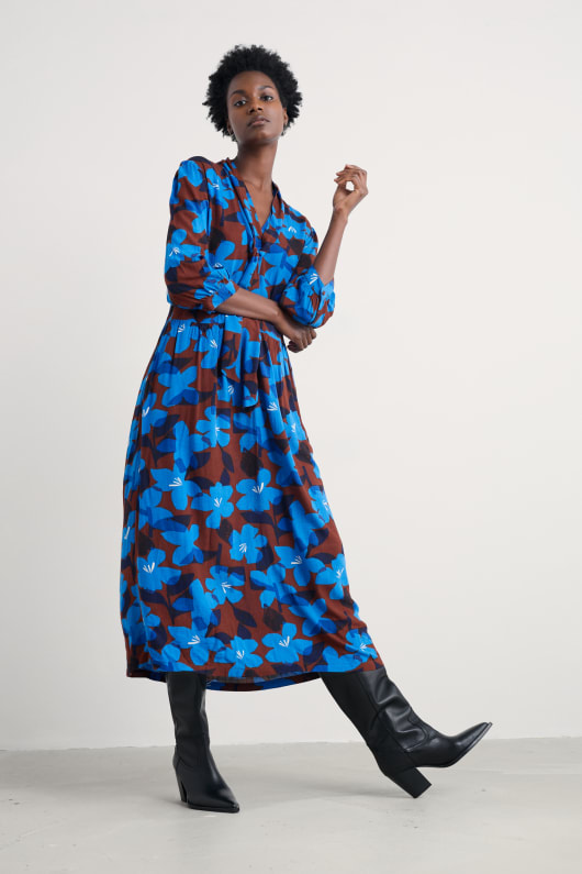 harbour cove printed tie neck midi dress