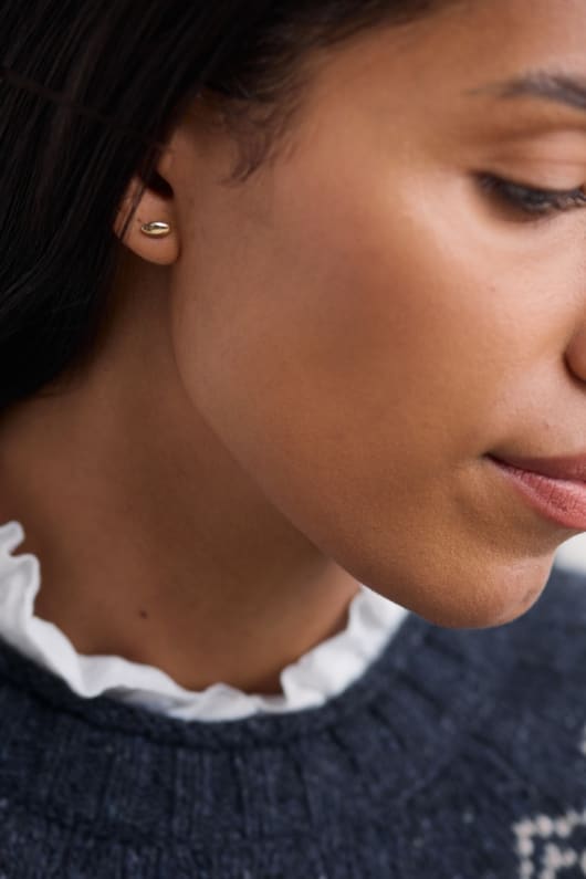 inlet stud earrings