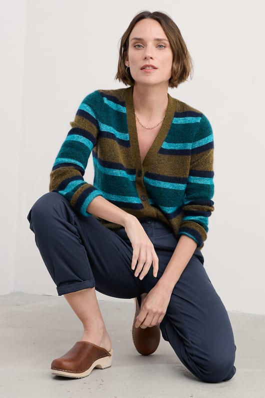 etching v-neck cardigan contains mohair