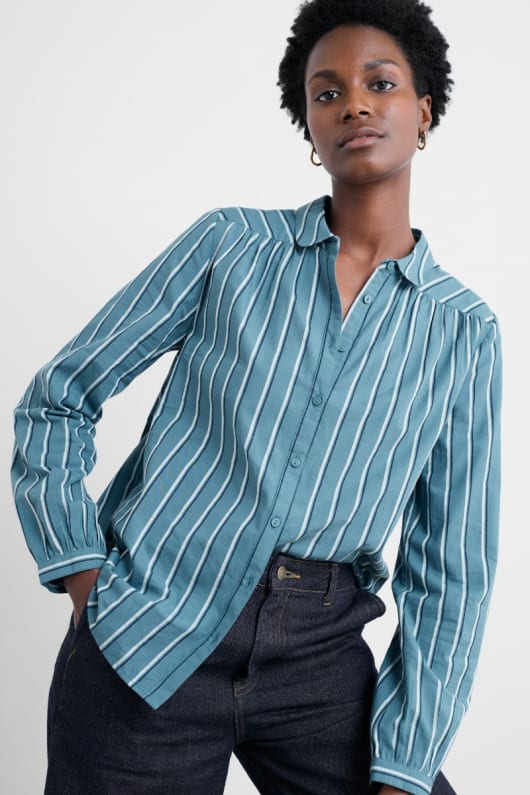 spiral flight striped shirt in gots-certified organic cotton