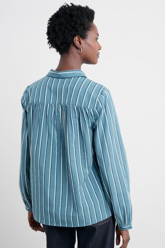 spiral flight striped shirt in gots-certified organic cotton