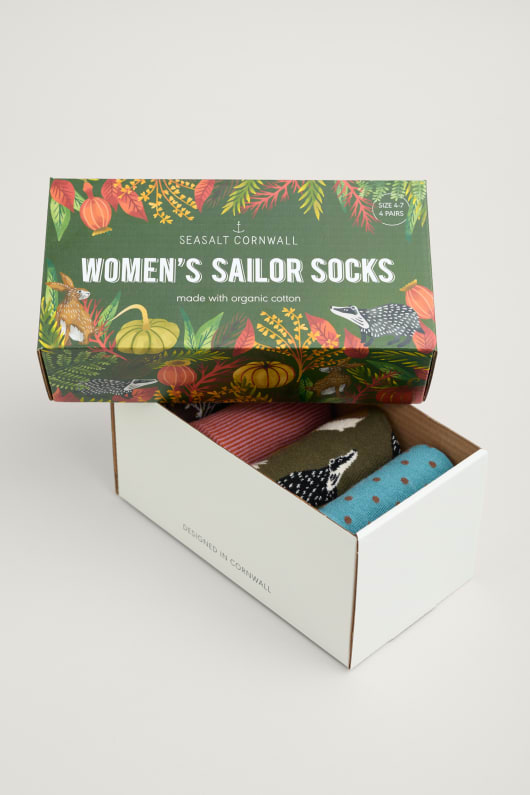 gift box of 4 wildlife pattern womens sailor socks