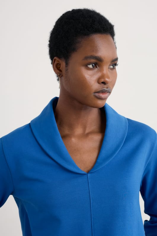 knot berry shawl neck sweatshirt