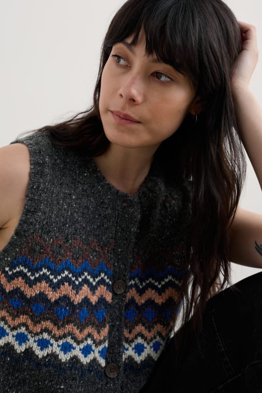 golden light knitted vest