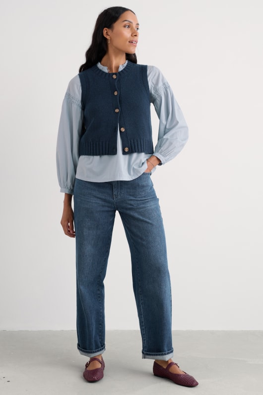 derwenn button down vest