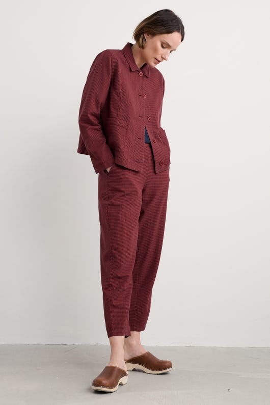 vow cave tapered trousers in gots-certified organic cotton